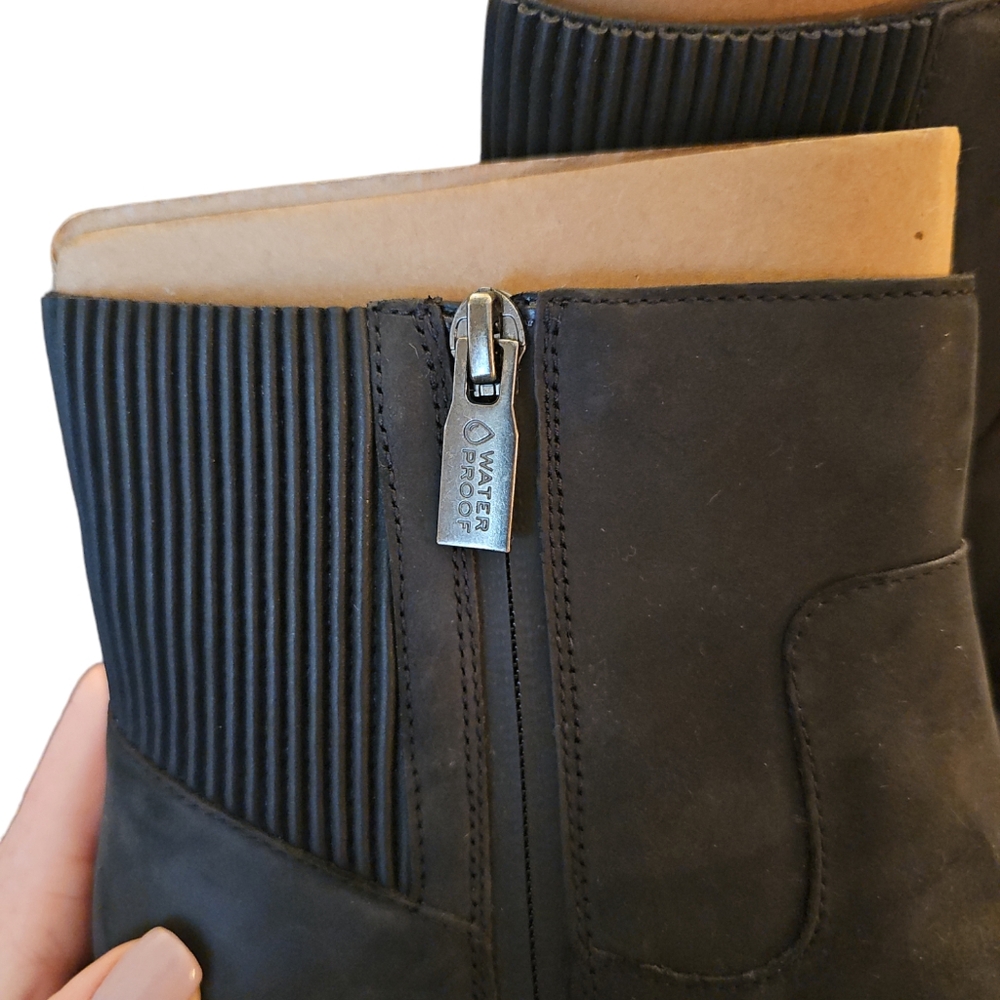 Vionic Shantelle black ankle boots new with tags booties sz 10 waterproof - Picture 7 of 9